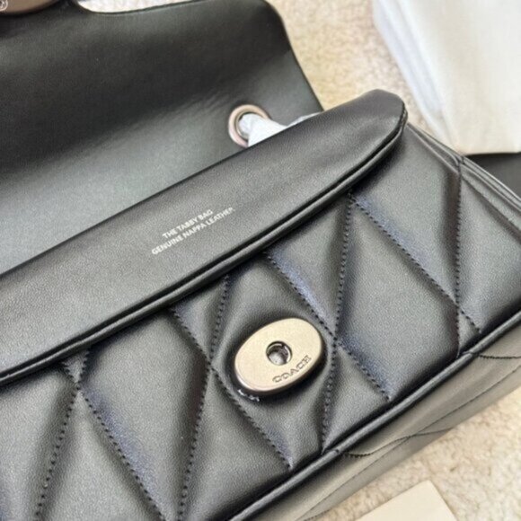 Coach Tabby Shoulder Bag 20 With Pillow Quilting - Picture 6 of 8